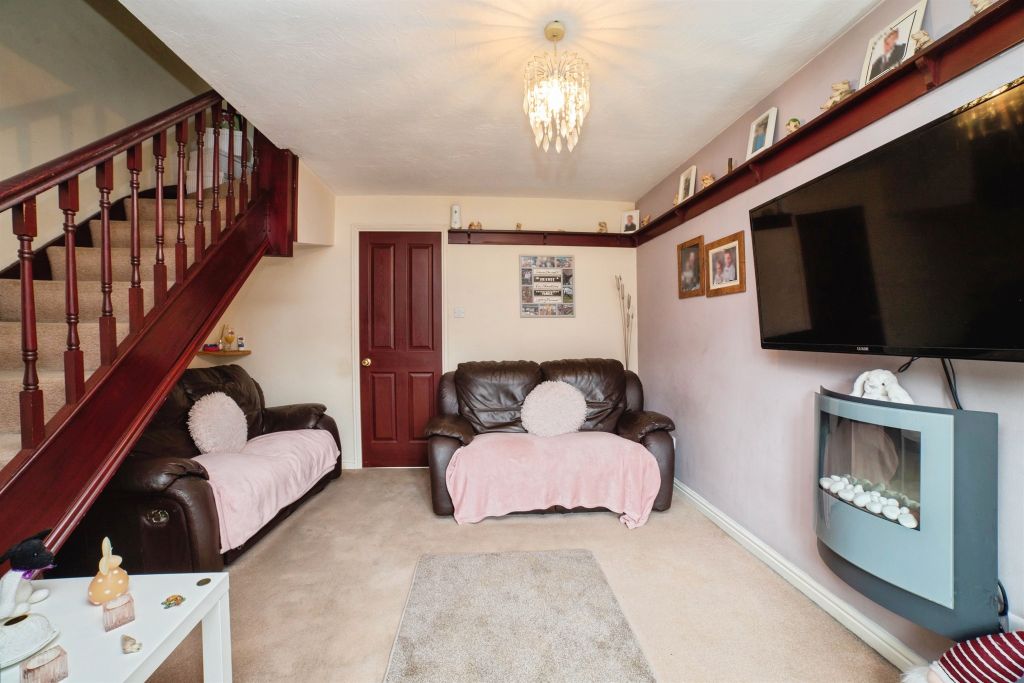 Property photo 3 of 17