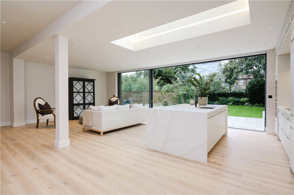 Property photo 3 of 15 Picture No. 05