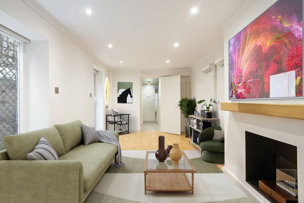 Property photo 2 of 9