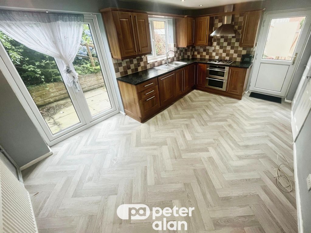 Property photo 3 of 10 Image