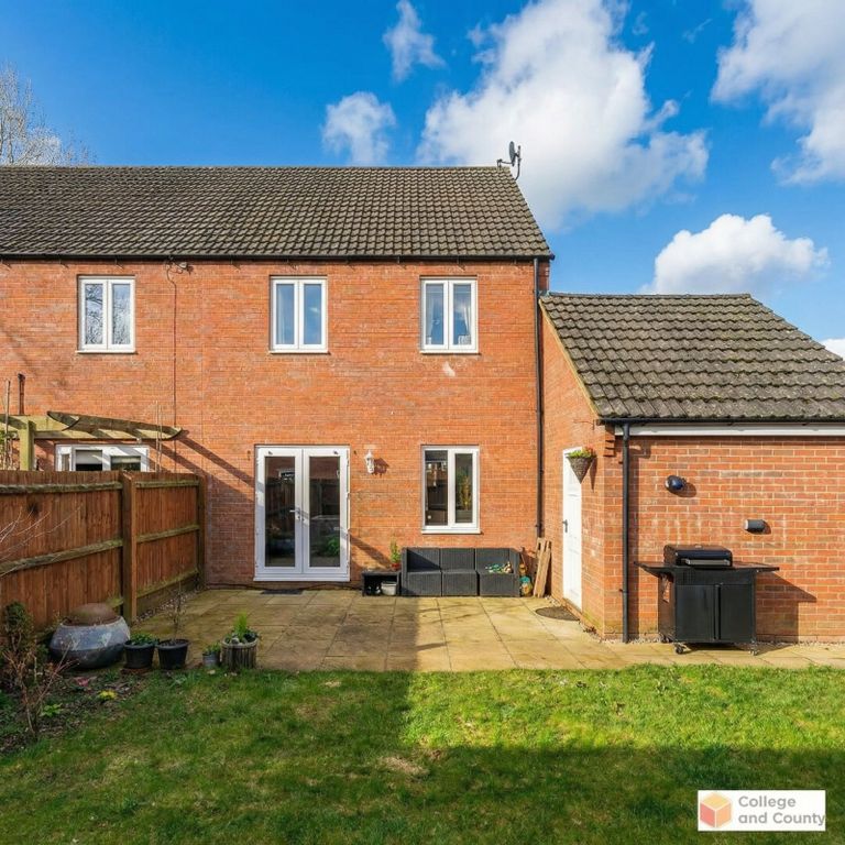 Property photo 2 of 16 Rear