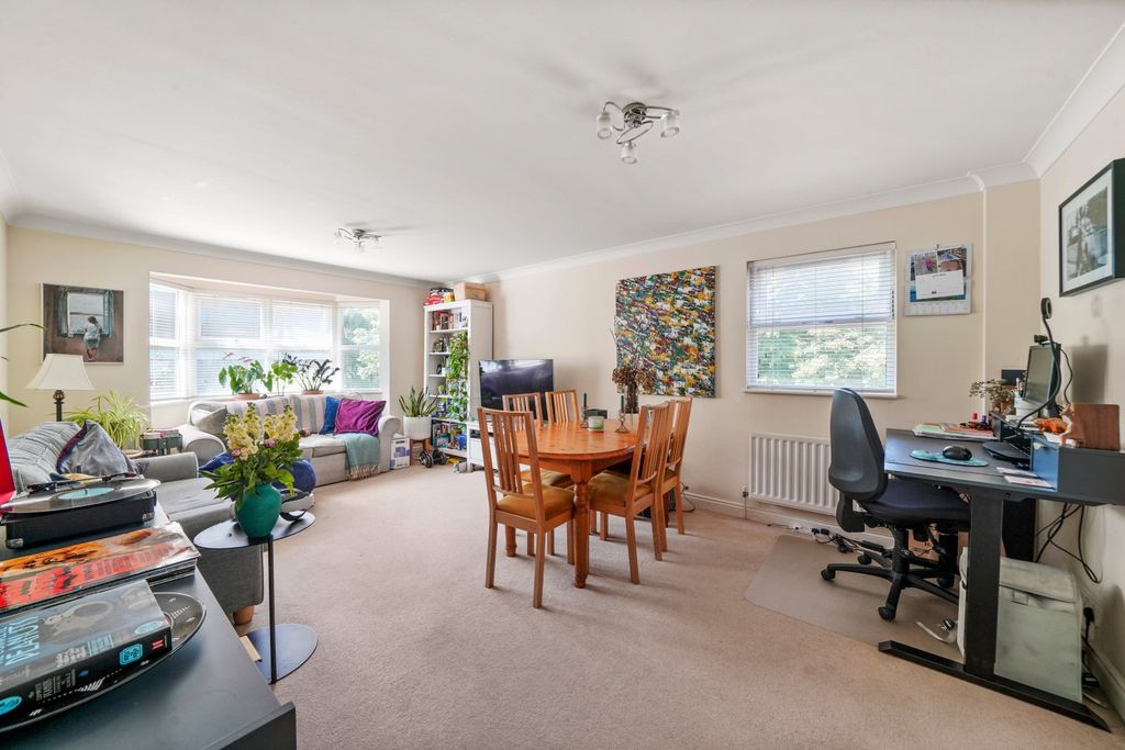 Property photo 2 of 7