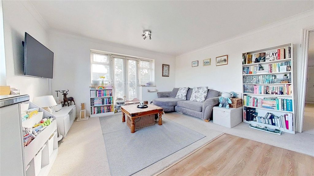 Property photo 3 of 8 Picture No. 06