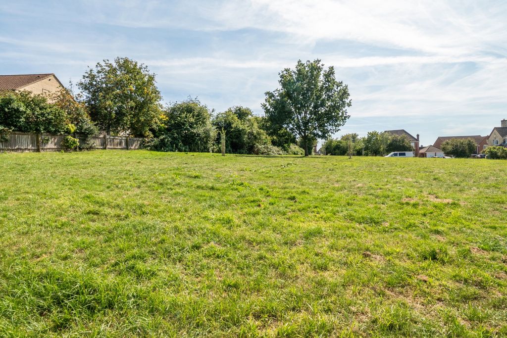 Property photo 2 of 19