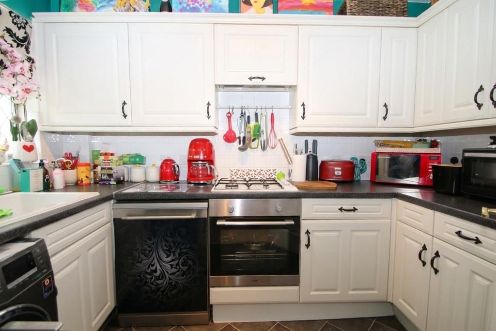 Property photo 3 of 6