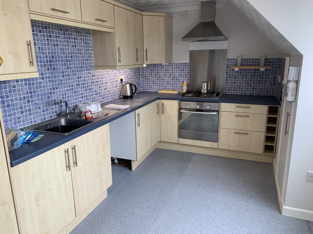 Property photo 1 of 12 Kitchen