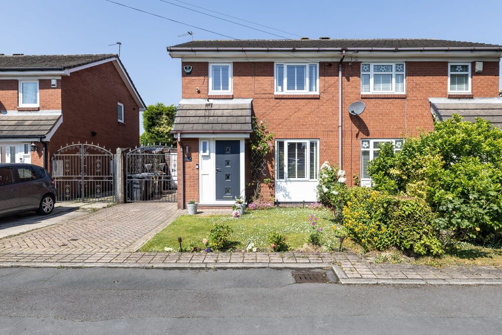 Property photo 1 of 18
