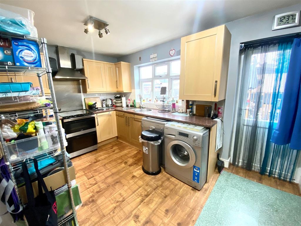 Property photo 3 of 13 2.Jpg