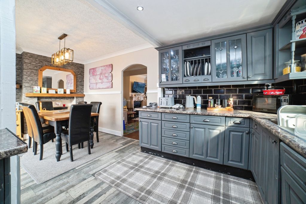 Property photo 2 of 21 Pbox-Img.Jpg