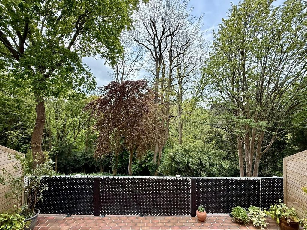 Property photo 3 of 23