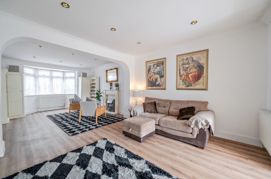 Property photo 2 of 19 1440236-15-69d79A...