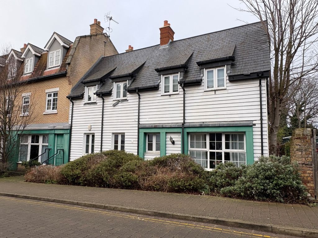 Property photo 1 of 13 3896253