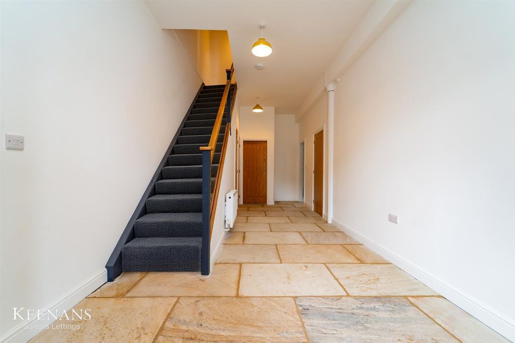 Property photo 3 of 43 14.Jpg