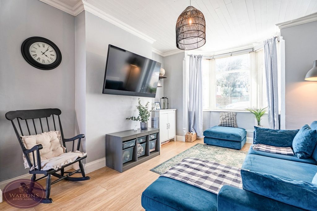 Property photo 2 of 44