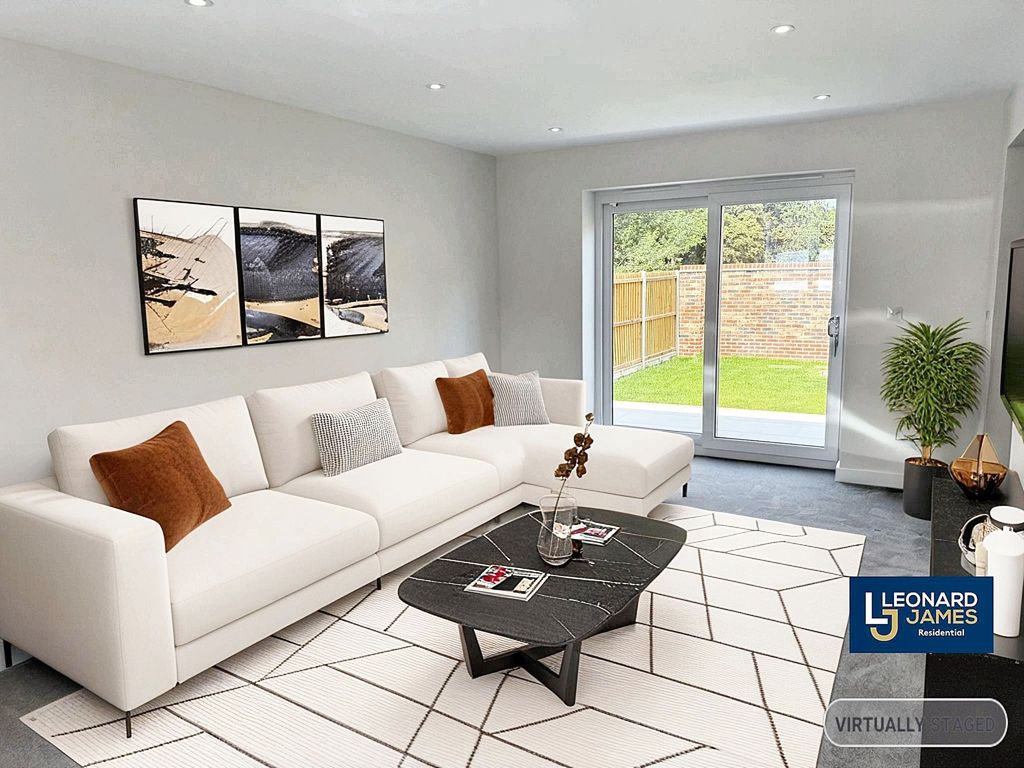 Property photo 3 of 15 Lounge