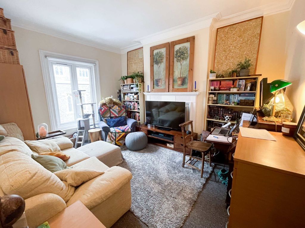 Property photo 2 of 6