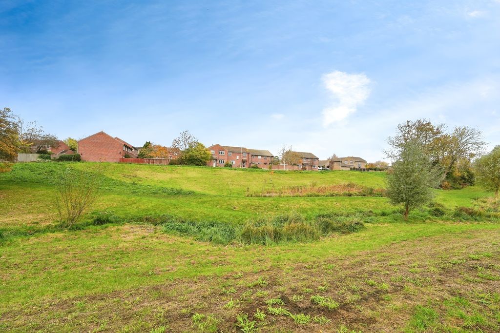 Property photo 2 of 13 Photo