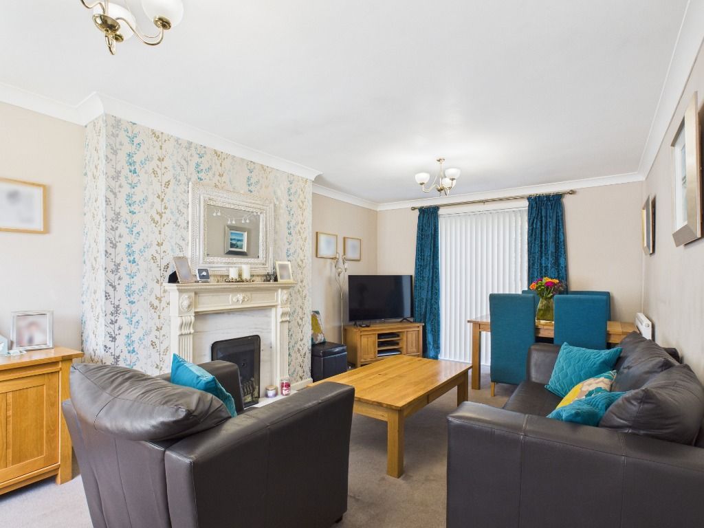Property photo 2 of 25