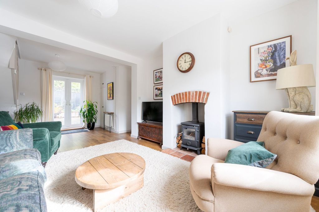 Property photo 2 of 19