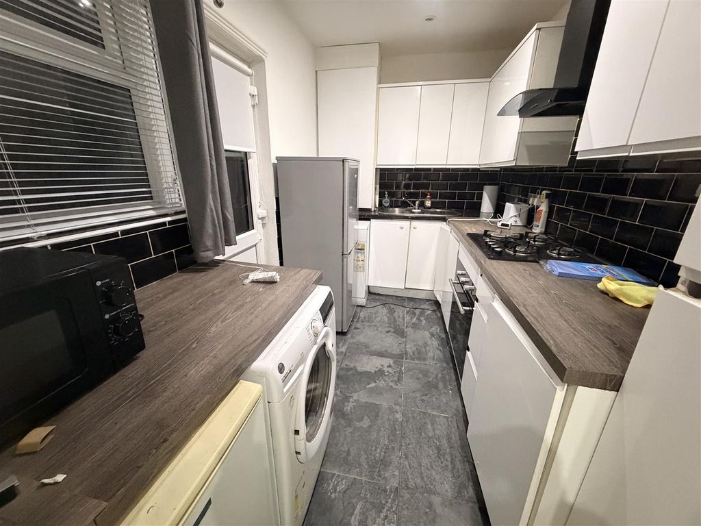Property photo 2 of 11 Tempimagevlvqs4.Jpg