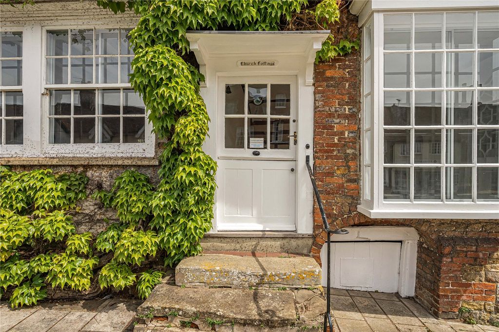 Property photo 2 of 17 Picture No. 03