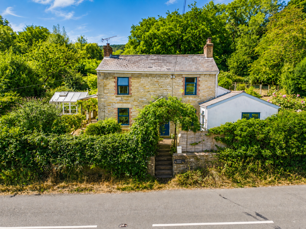 Property photo 1 of 31