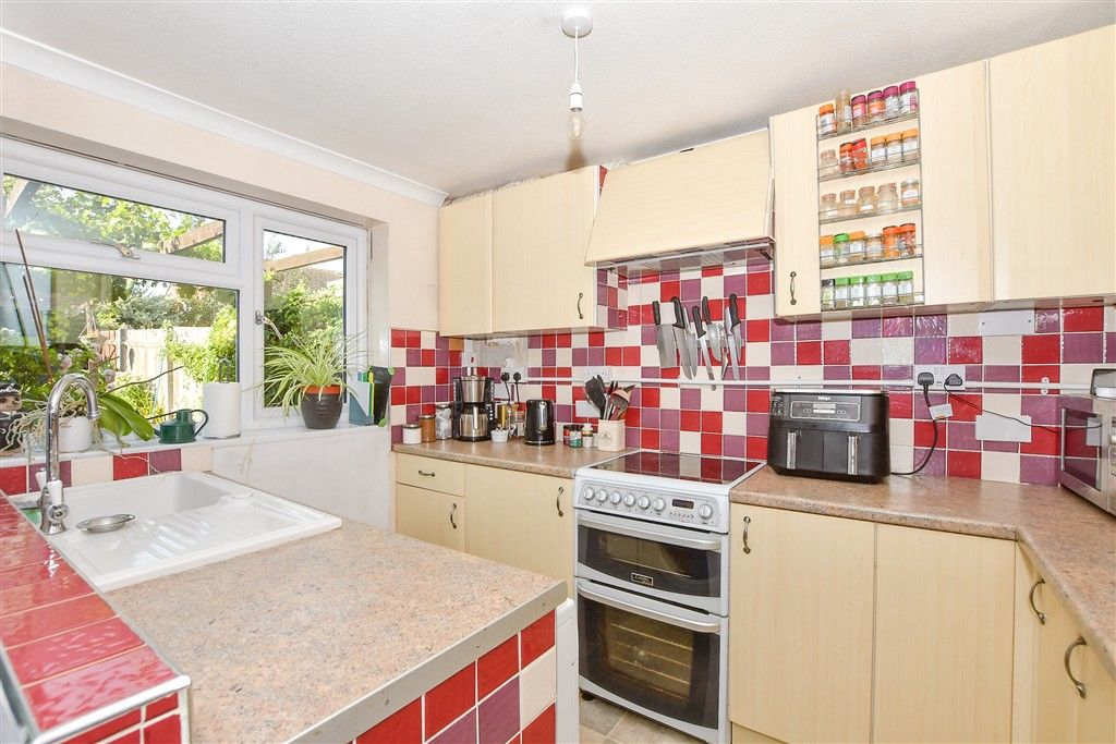 Property photo 3 of 13 Kitchen