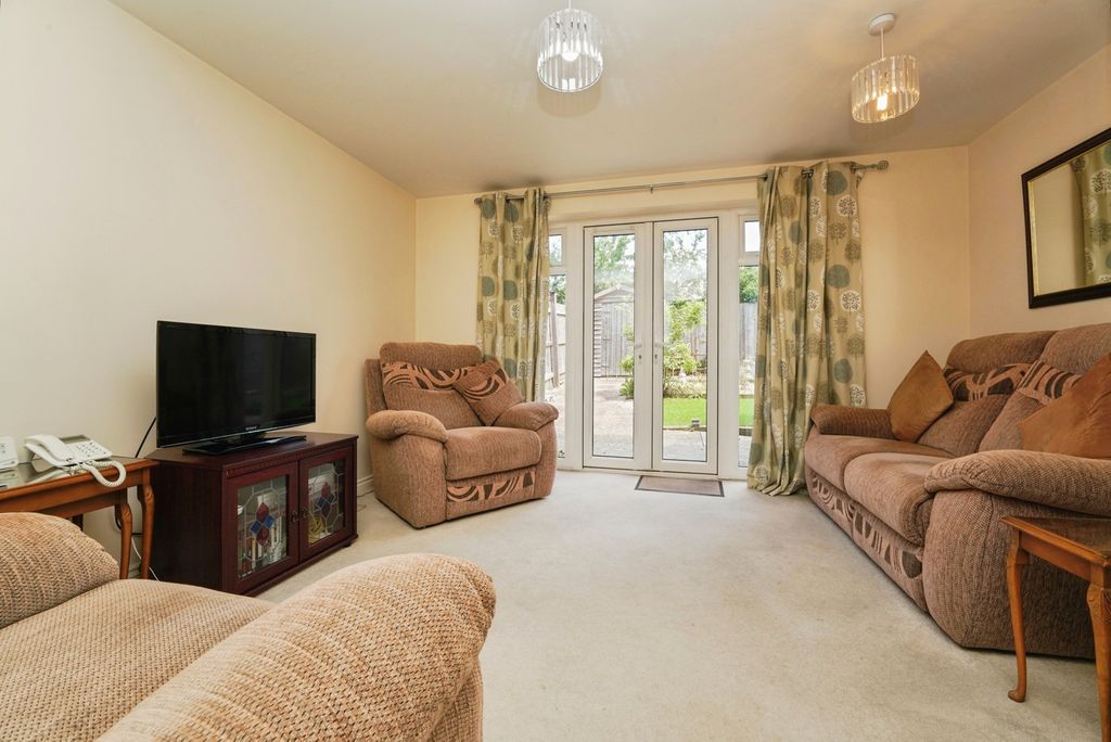 Property photo 2 of 16 Photo