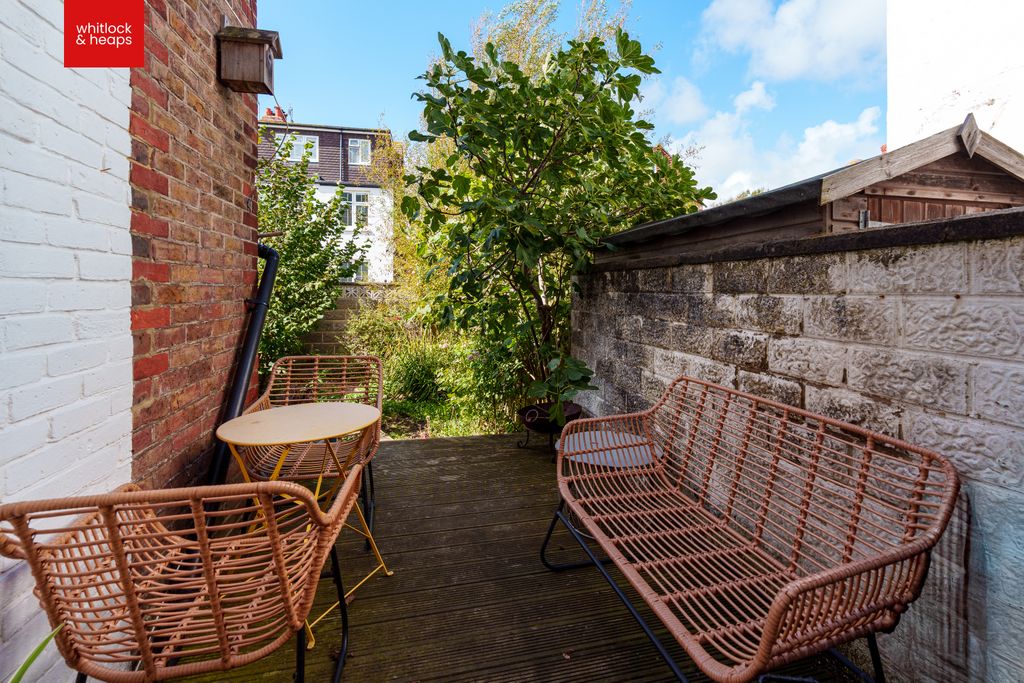 Property photo 3 of 9