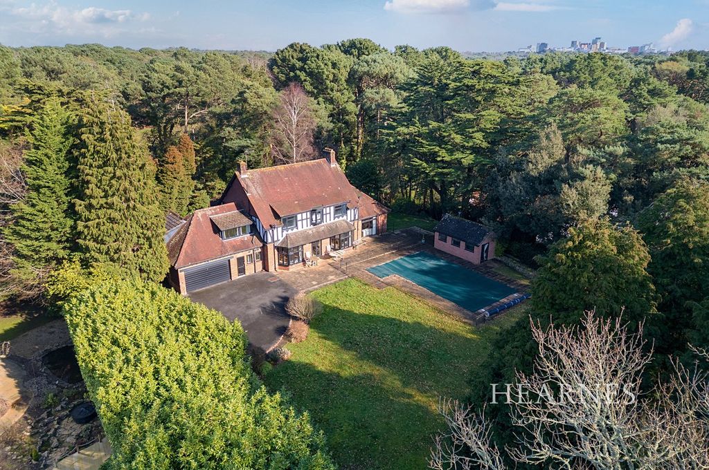 Property photo 1 of 25