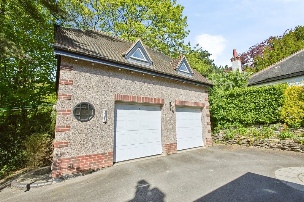 Property photo 3 of 19
