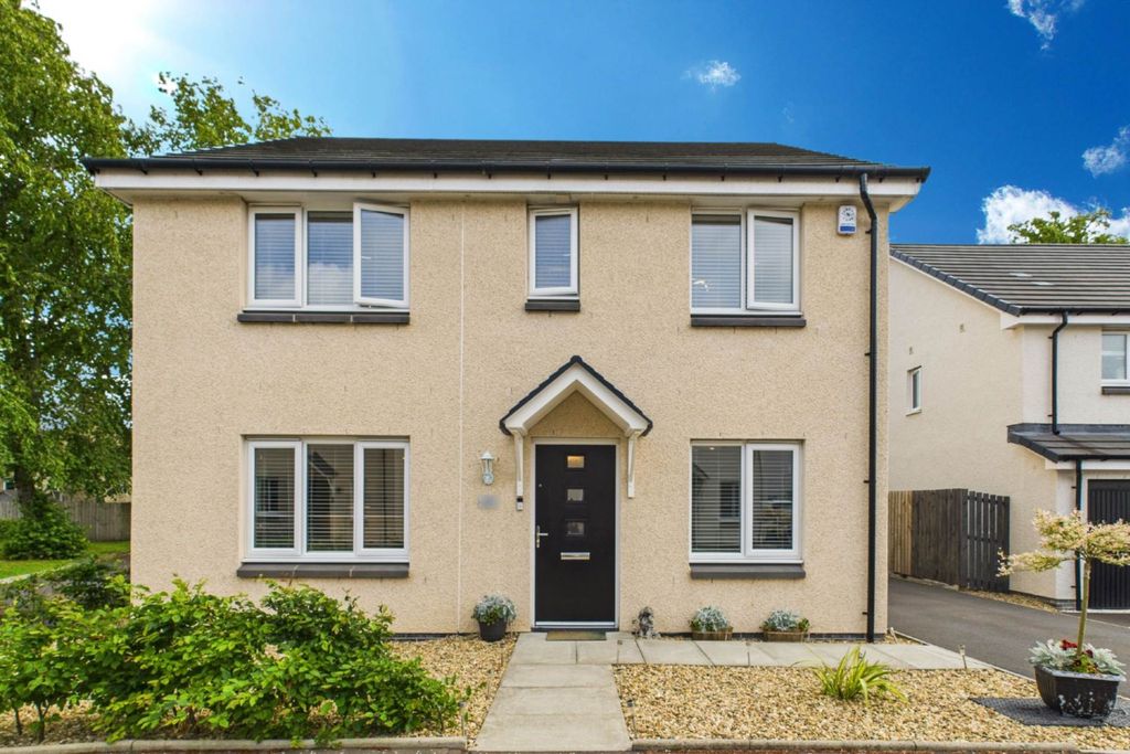 Property photo 1 of 31