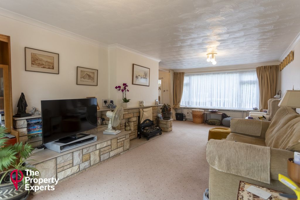 Property photo 3 of 16