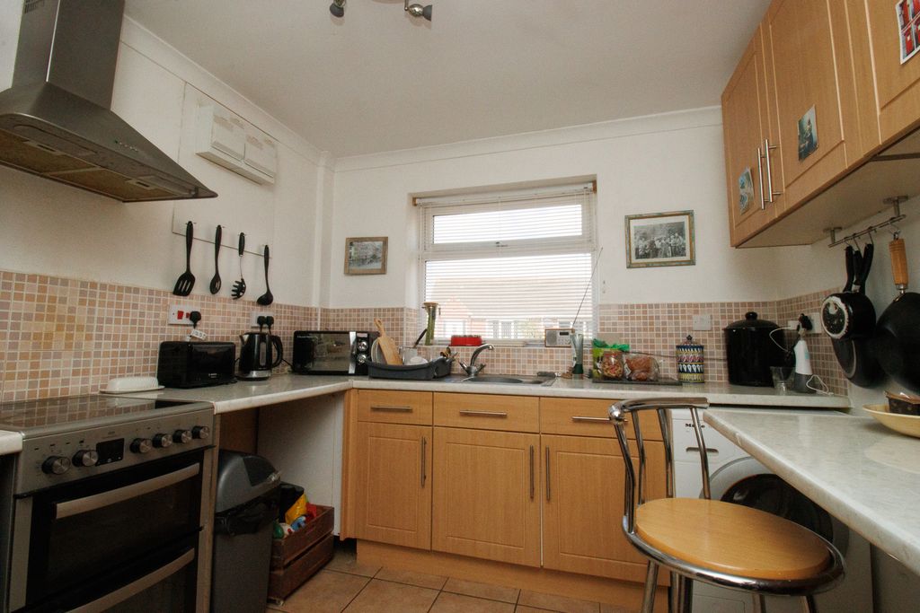 Property photo 2 of 18