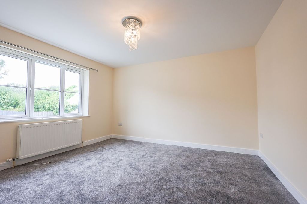 Property photo 3 of 23
