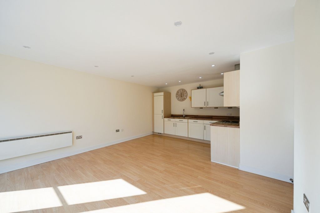 Property photo 2 of 17 Image