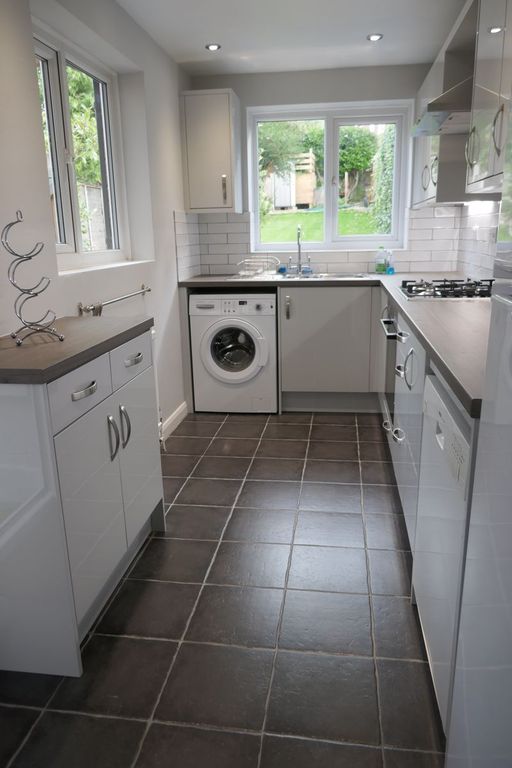 Property photo 3 of 7 Photo 6