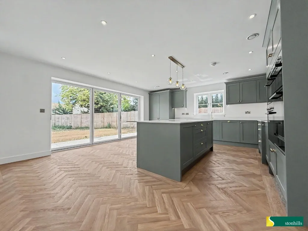 House in Collingtree - More