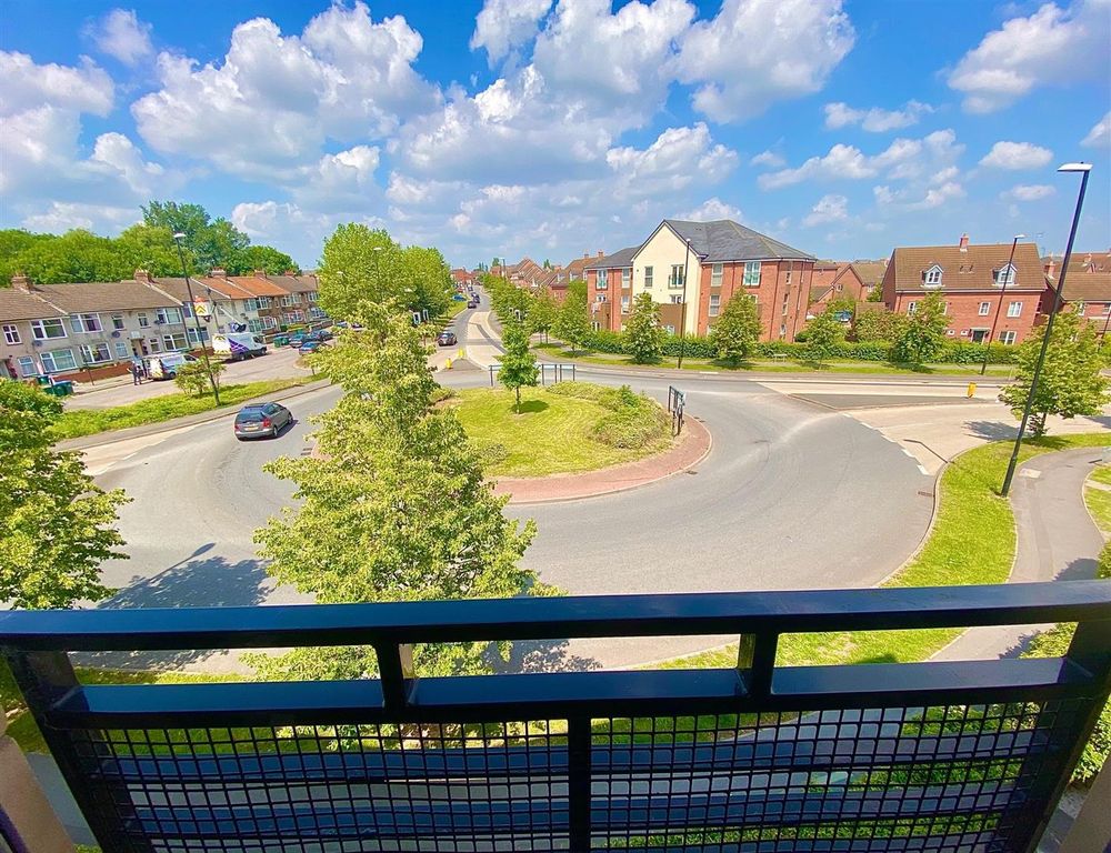 Property photo 1 of 9 Balcony.Jpg