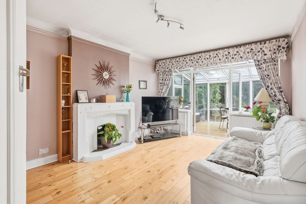 Property photo 3 of 15