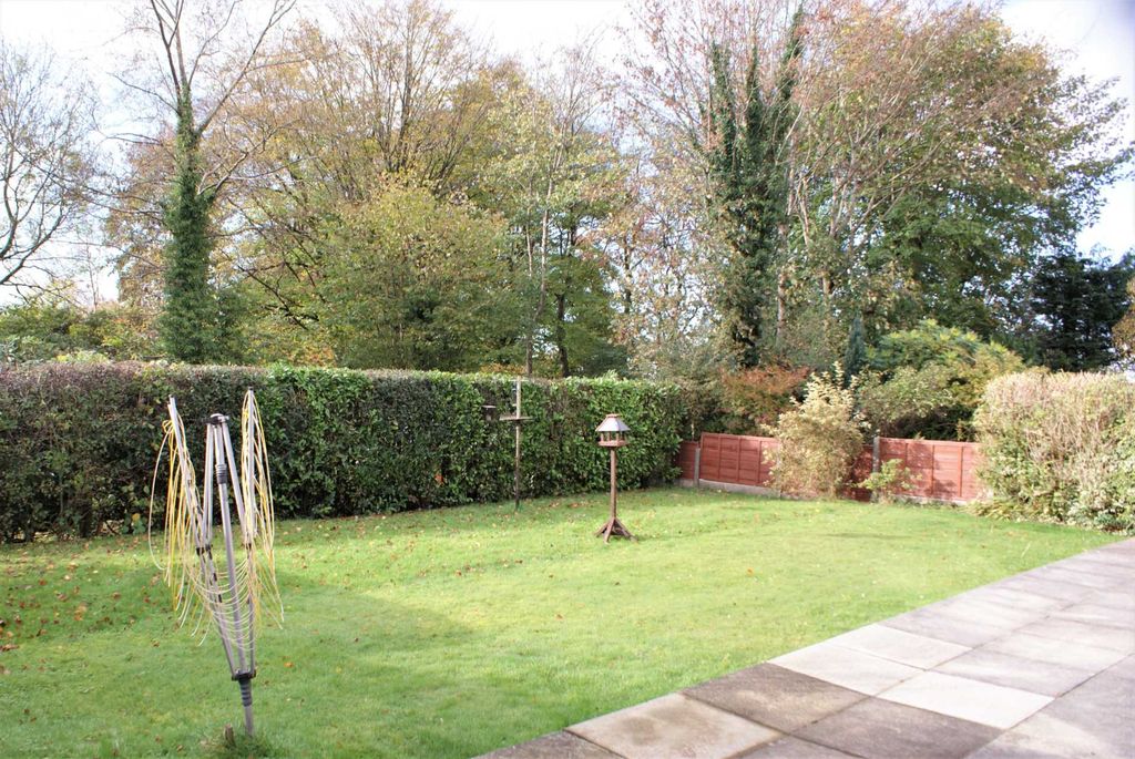 Property photo 2 of 40