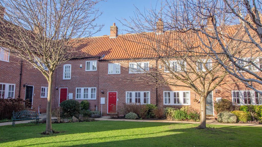 3 bed town house to rent York