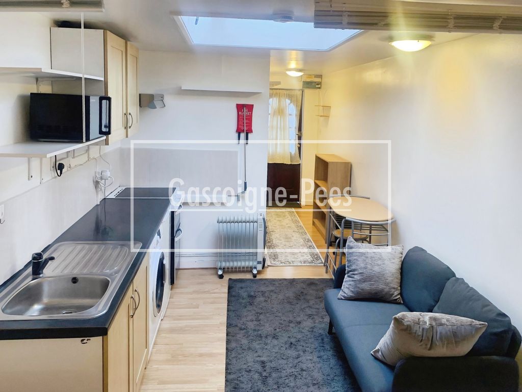 Property photo 1 of 3