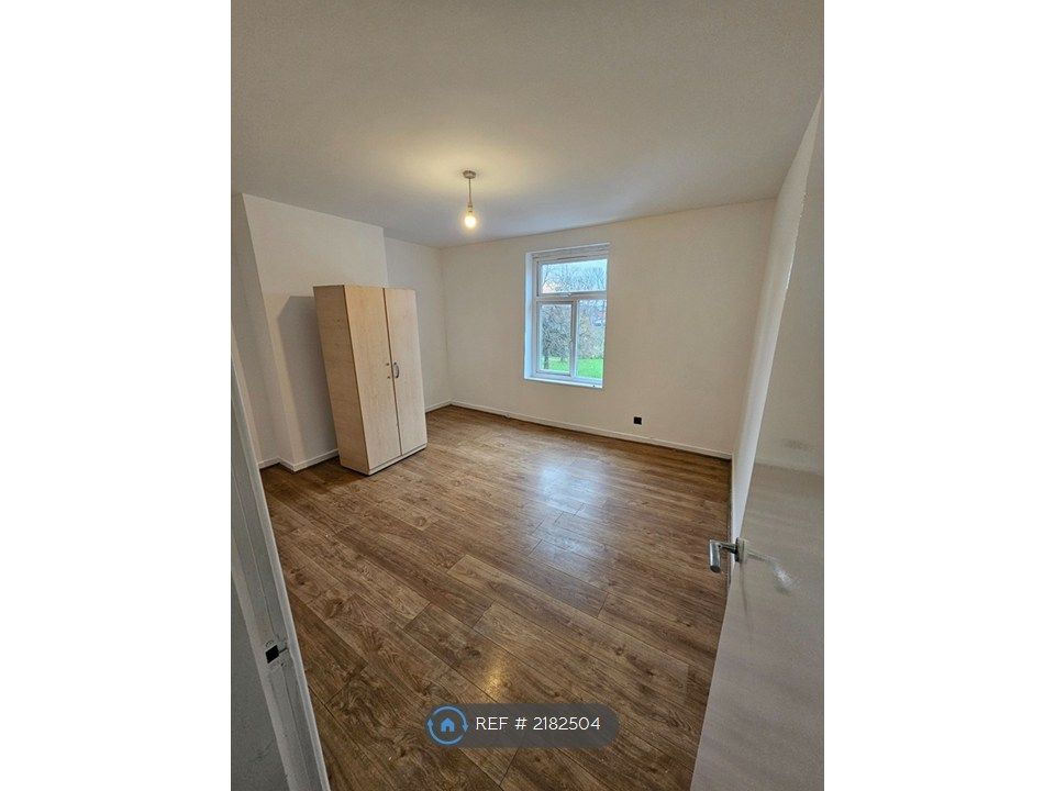 Property photo 3 of 35