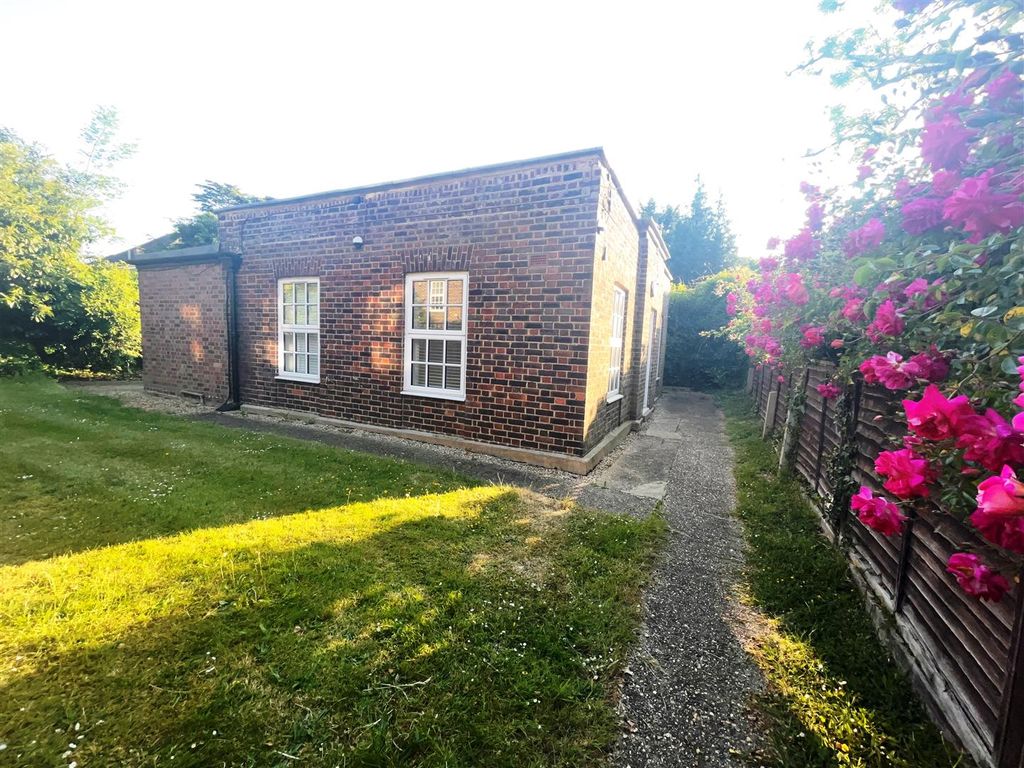 Property photo 1 of 11 Img_1144.Jpg