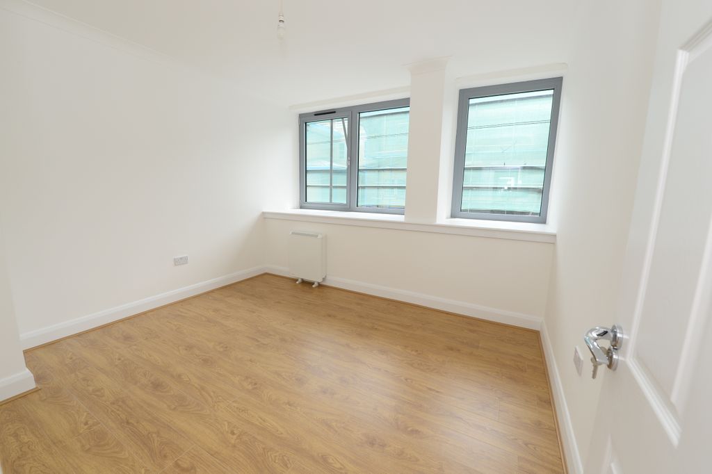 Property photo 3 of 4