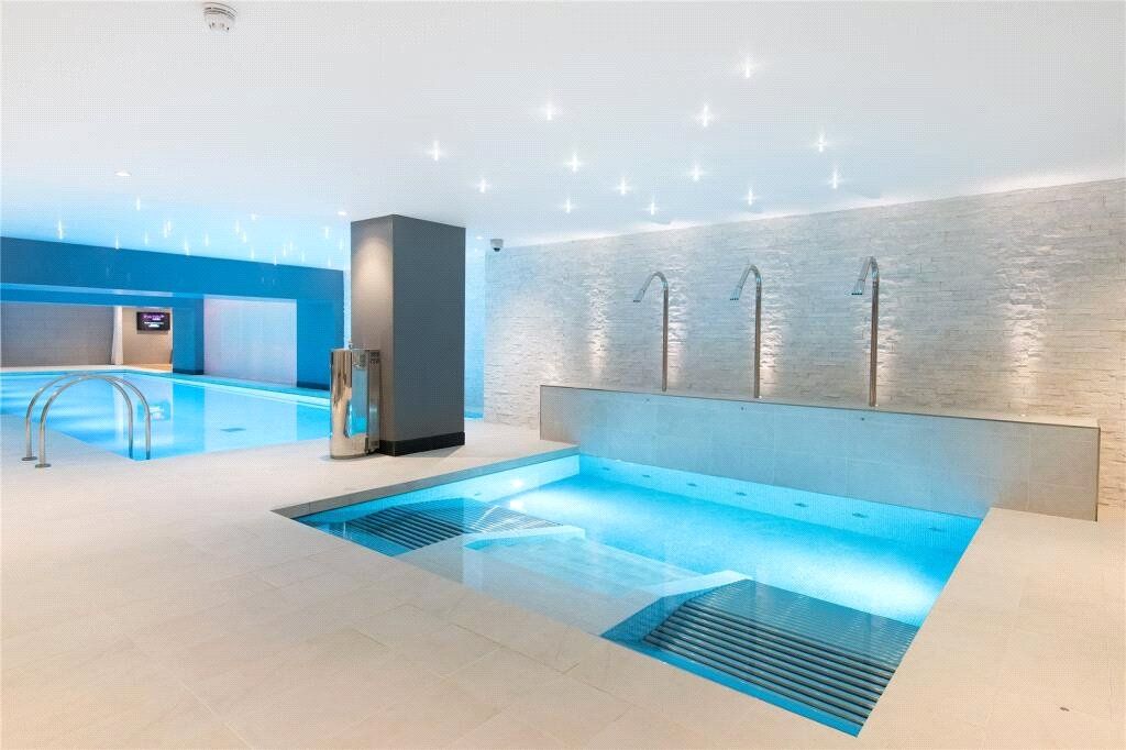 Property photo 2 of 12 Whirpool