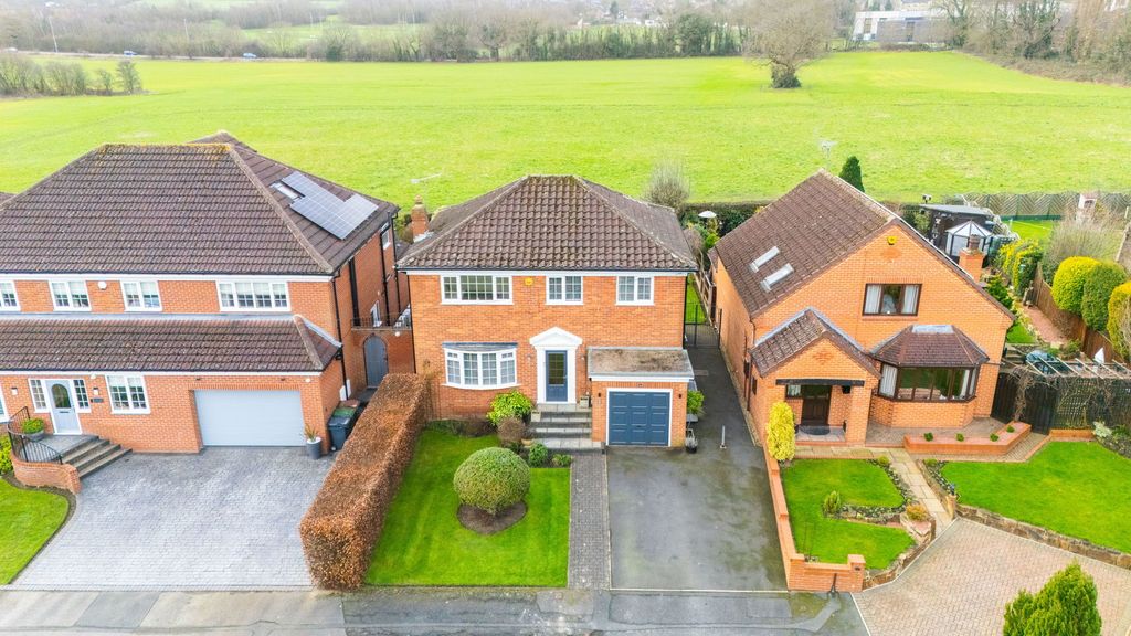 Property photo 2 of 24