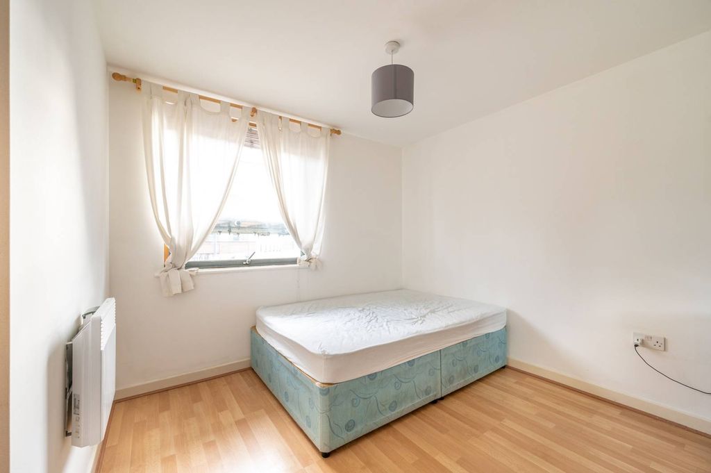 Property photo 3 of 7