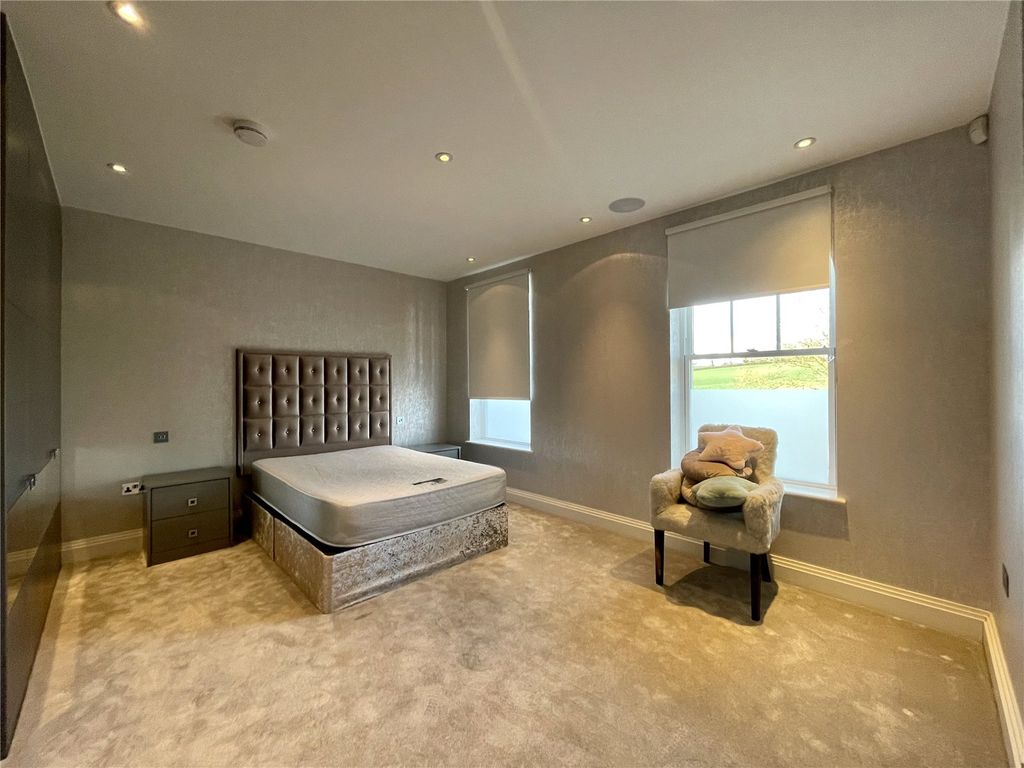 Additional image 14 of 3 bed flat to rentMurano House, 389 Cockfosters Road, Hadley Wood, Hertfordshire EN4